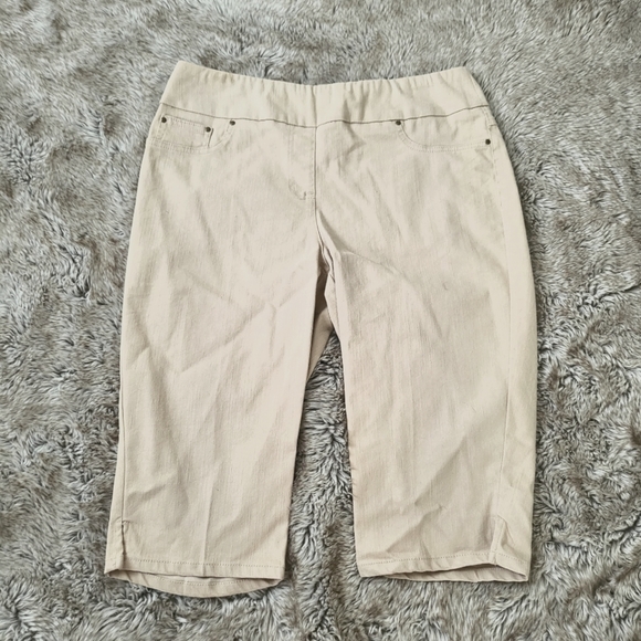 Ruby Rd. | Pants & Jumpsuits | Ruby Rd Petite Chino Clamdigger Capri ...